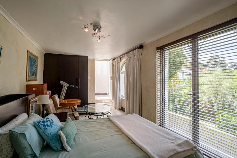 5 Bedroom Property for Sale in Linkside Eastern Cape